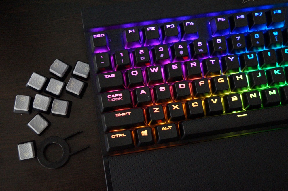 Readme k70 pro. Corsair k70 Rapidfire. Corsair k70 RGB Rapidfire. Corsair k70 Rapid Fire. Клавиатура k70 RGB Rapidfire.